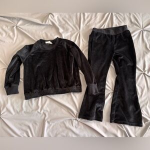 Jessica Simpson Black Velour Matching Crewneck and Sweatpants Set Size 6 Girls
